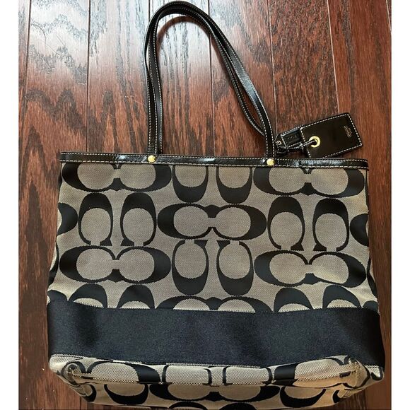 Coach Signature Tote Bag - Picture 3 of 14